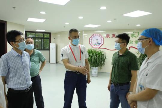 四川海外高层次人才创新创业服务团专家莅临市中医医院参观考察
