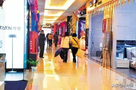 家具市场：打折促销生意冷清