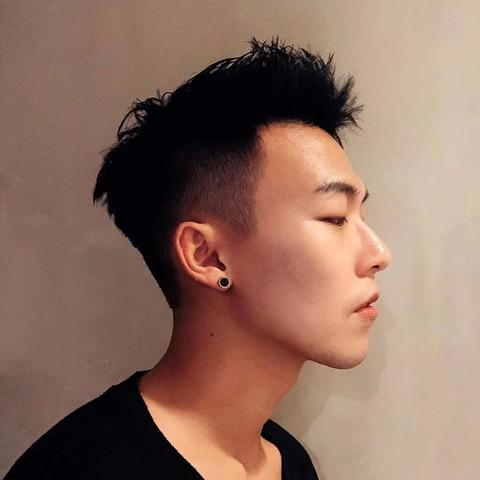 巧克力色足球运动员的长尾关键词有什么