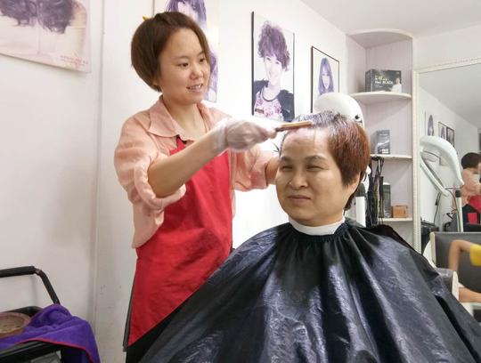 长沙阿超“发缘缔美发洗护”挥剪秀风采