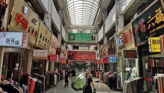 15平档口做五千万生意，5万元的摊位涨到1500万，柯桥岁月