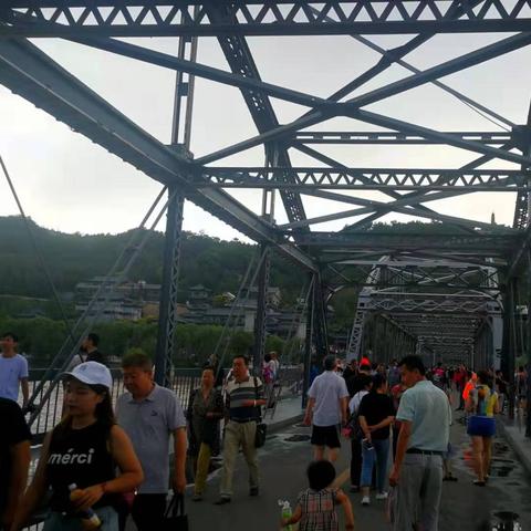 兰州中山铁桥房价走势的相关长尾关键词有哪些