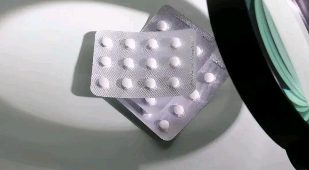 梦见自己吃了很多药