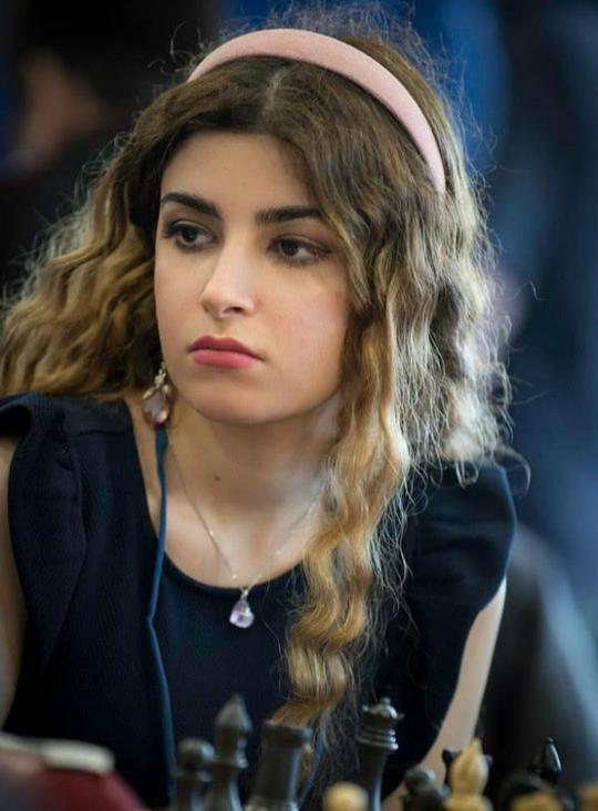 伊朗最美天才女棋手！被国家队除名，移民美国再创辉煌