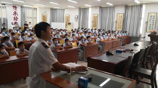 走进双兴小学顺义区市场监管局质量安全小课堂开讲了！