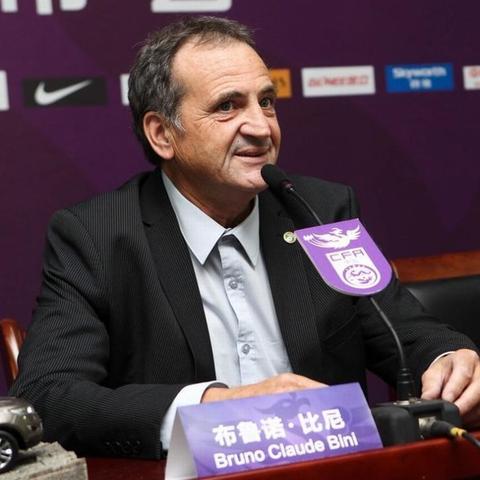 足球运动员的学历要求的长尾关键词有哪些