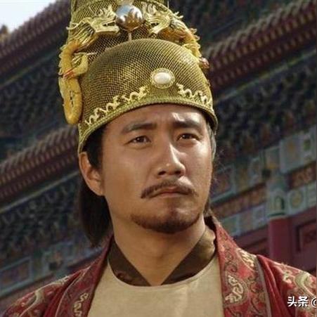 怎么惩罚足球袜男孩屁股