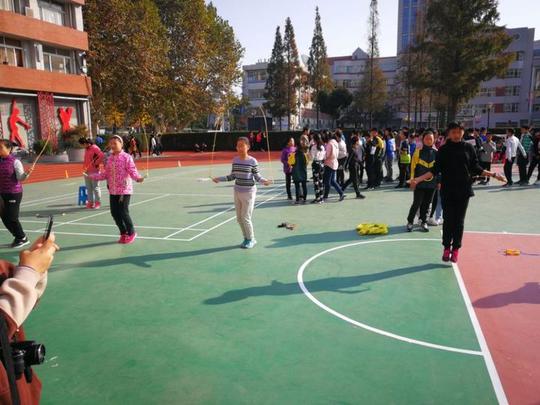 蚌埠六中举行第十九届校园田径运动会