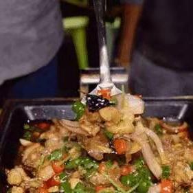 多嘴肉蟹煲加盟网站的长尾关键词有什么
