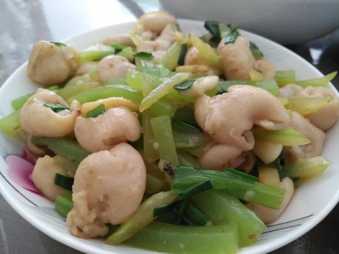 廉江什么美食（东莞的簸箕炊怎么样）