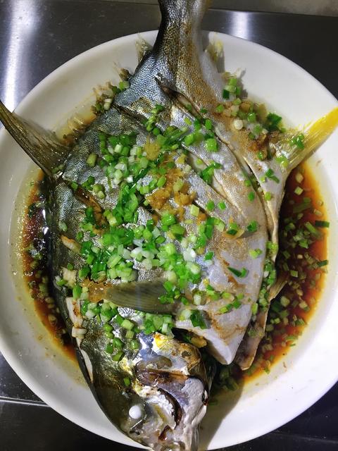 多吃鱼对孩子好，但这2种鱼最好少给孩子吃，可能会对孩子有损伤