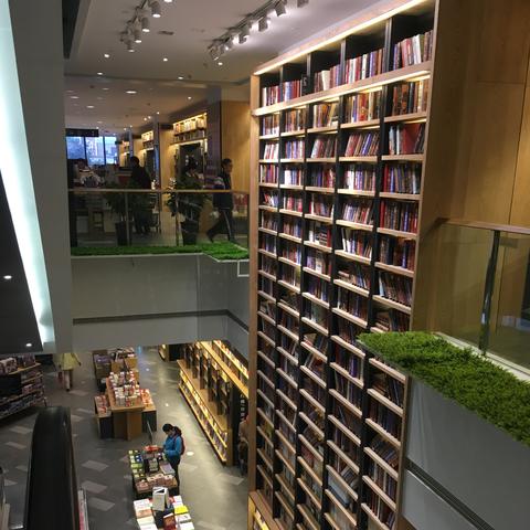 除了24小时书店、新华书店之外，合肥有没有什么有特色的阅读空间可以推荐？