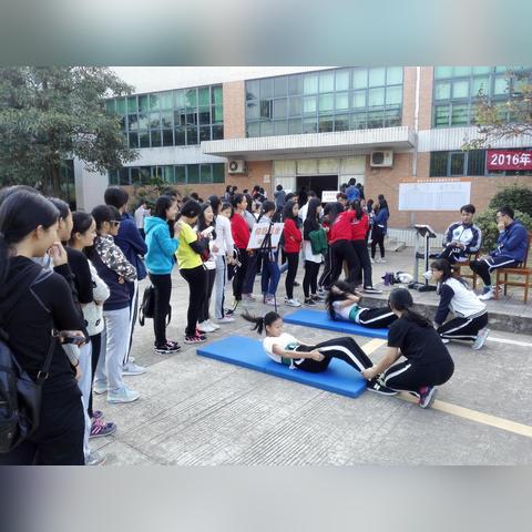 长沙县中考和市内一样吗？