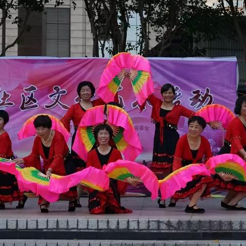 【舞蹈又唱浏阳河,舞蹈又唱浏阳河扇子舞】