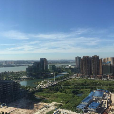 现在给汽车贴隐形车衣的比较多，对车没有影响吧？长沙哪里能贴？