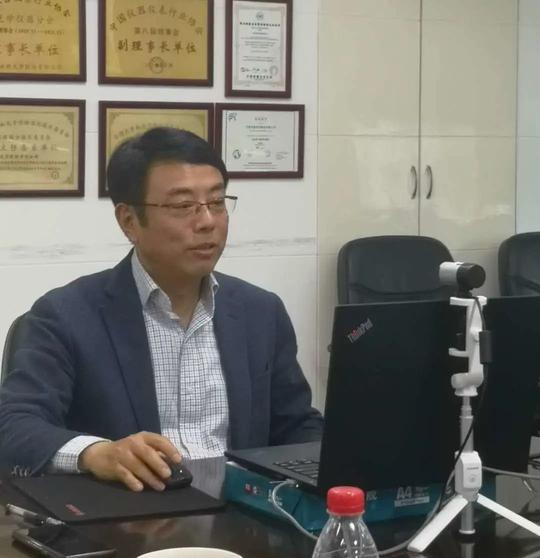 民营企业家化身网红直播，毛磊畅谈疫情下大学生如何创新创业