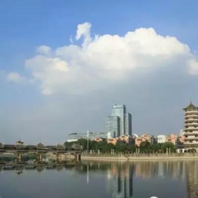 长沙岳麓区是市区吗？