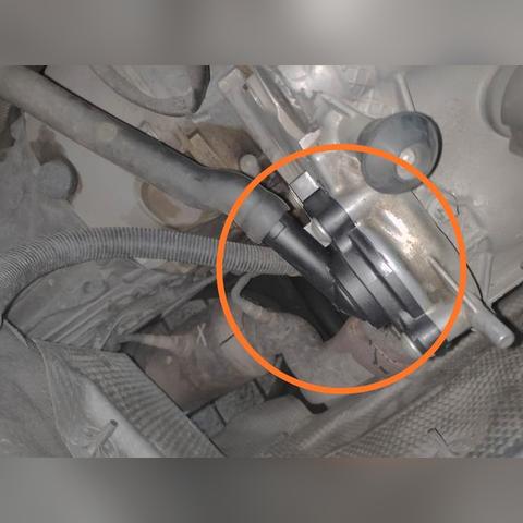 机油灯亮是什么原因