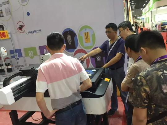 那个独自创业卖房做平板机打印的年轻人怎么样了—广州砾海打印