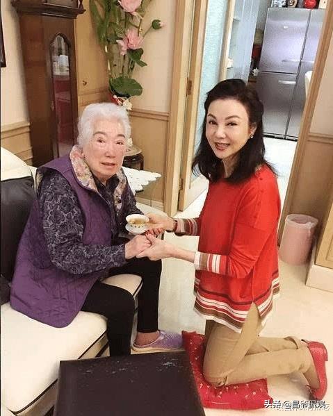 "小婉君"嫁豪门被王祖贤插足，婆婆撑腰：就当儿子2000万叫了只鸡