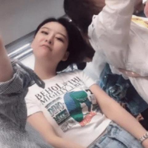 风情万种的意思是什么