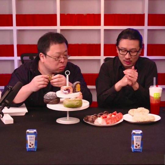 他来了他来了，罗永浩直播卖货，一次刷屏级的无聊“罗历新年”？