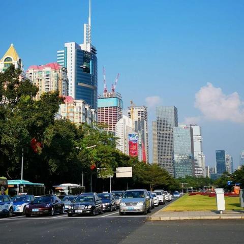 深圳市城市中心是哪个区