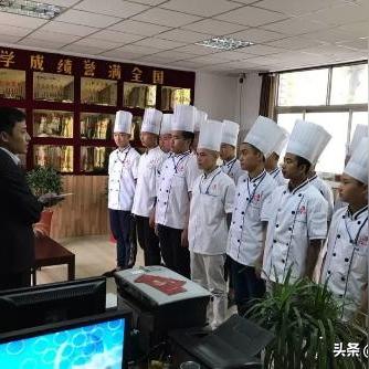 保定市以内的技校的长尾关键词有什么