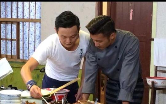 中国最牛路边摊，真实版食神，排队2万人，逆袭小伙该感谢前女友