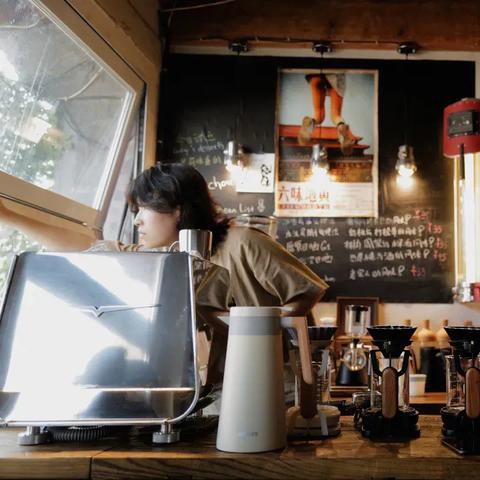 [上海苏州河旁的咖啡馆]相关长尾关键词有哪些