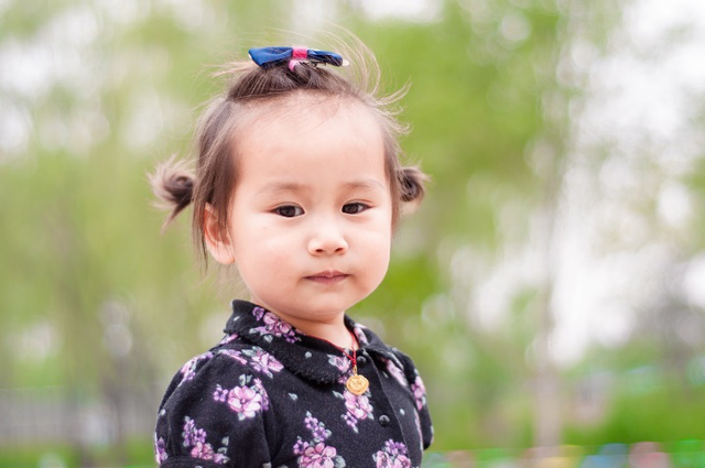 孩子咿咿呀呀是在说什么