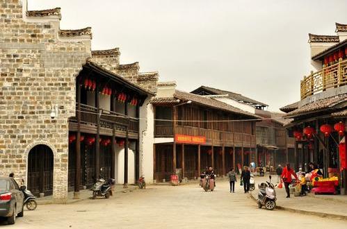 抚州一冷门古城，时尚与古风相结合，古建筑多，来旅游的人却不多