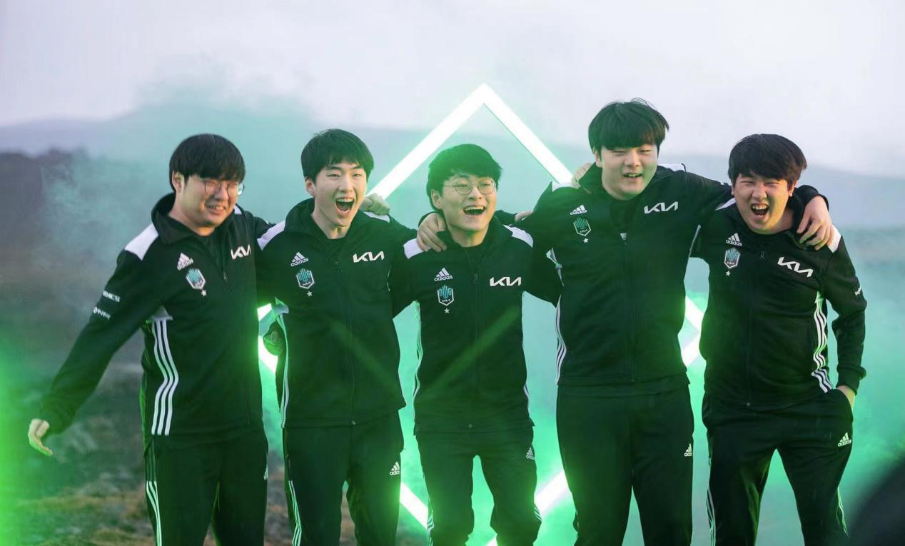 原神新角色怎么洗白（原神3个人怎么换角色）