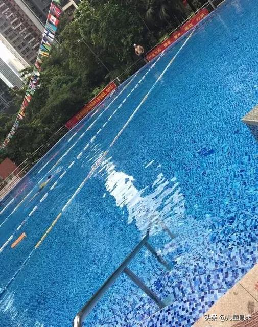 夏季宝宝游泳需要请教练吗 夏季宝宝游泳需要请教练吗