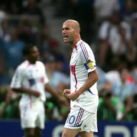 足球运动员荣誉解说文案的长尾关键词有什么