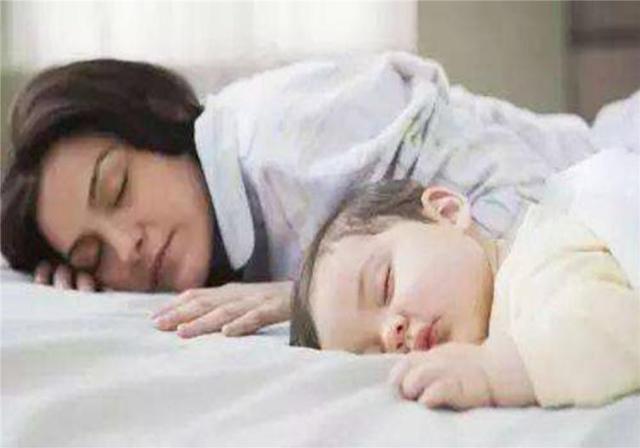 和宝宝同房睡可以有性生活吗