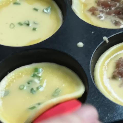 西安鸡蛋汉堡面糊摆摊做法和配料？