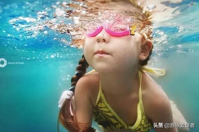 婴儿几岁可以学习游泳