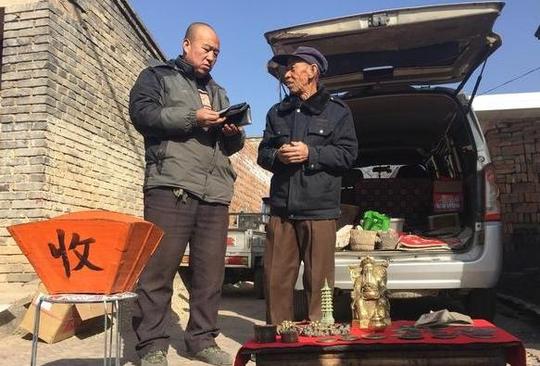为何有人到农村收“废旧手机”，他们用来干啥？原来是个暴利行业
