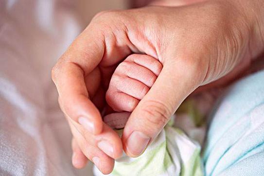 母乳性黄疸影响智力吗？应根据情况而定