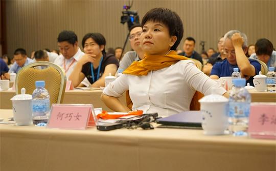 浙江“女首善”变“女首负”，许下15亿美元的捐款，却只说不捐