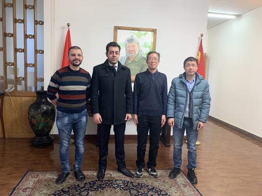 湖南小伙回乡创业，自寻销路的他将大米卖到了外国驻华大使馆