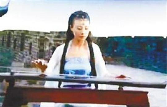 凭姿色接触上流，她靠借钱“赚”来17亿，整形跑路未遂成为死刑犯