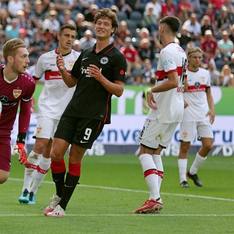 足球球门球怎么发