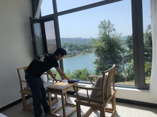8090退役军人丨罗卫星：我在瀛湖河畔开有一家民宿