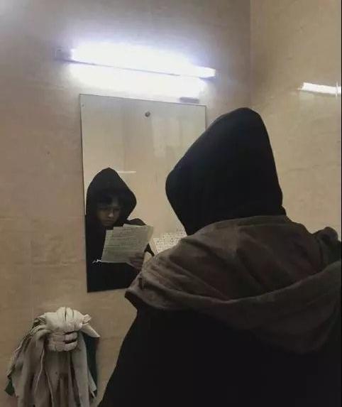 “包”厕所复习考研？还月入过万？来看看网友怎么说！