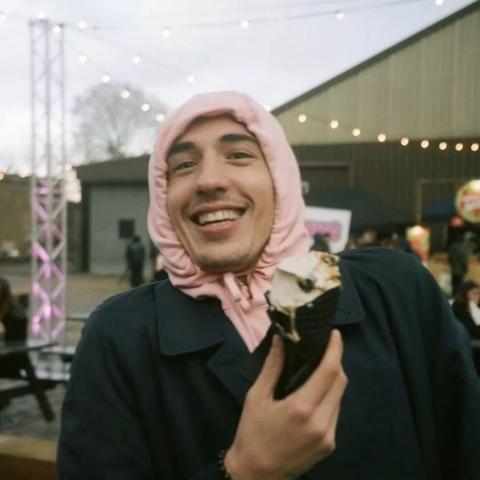 跳栅栏的足球运动员是谁的长尾关键词有哪些