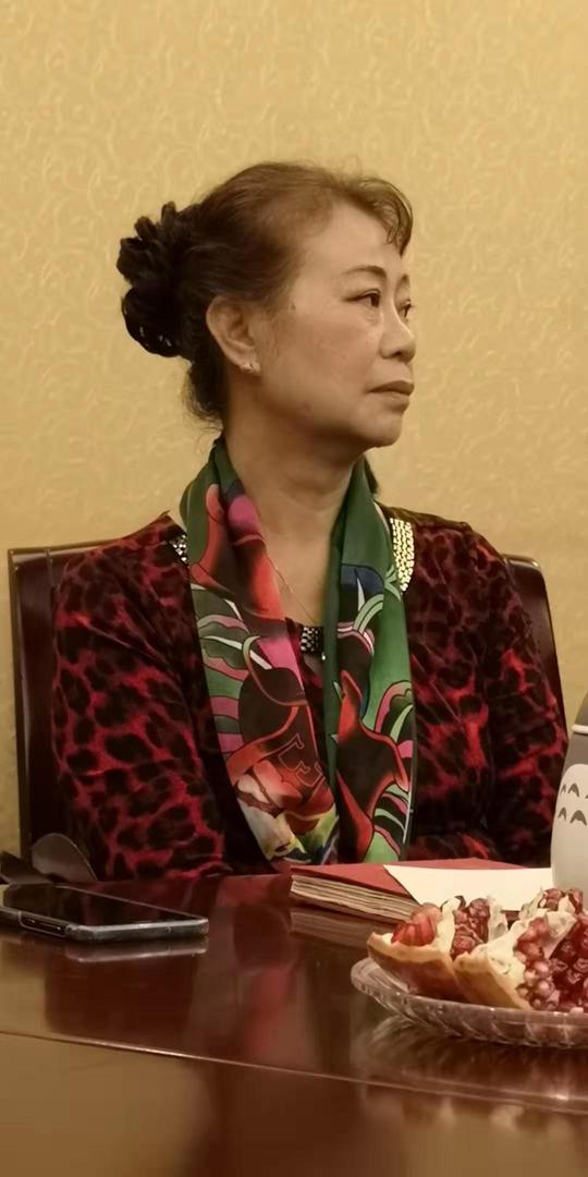 花甲之年彭山聚之二:座谈甚欢