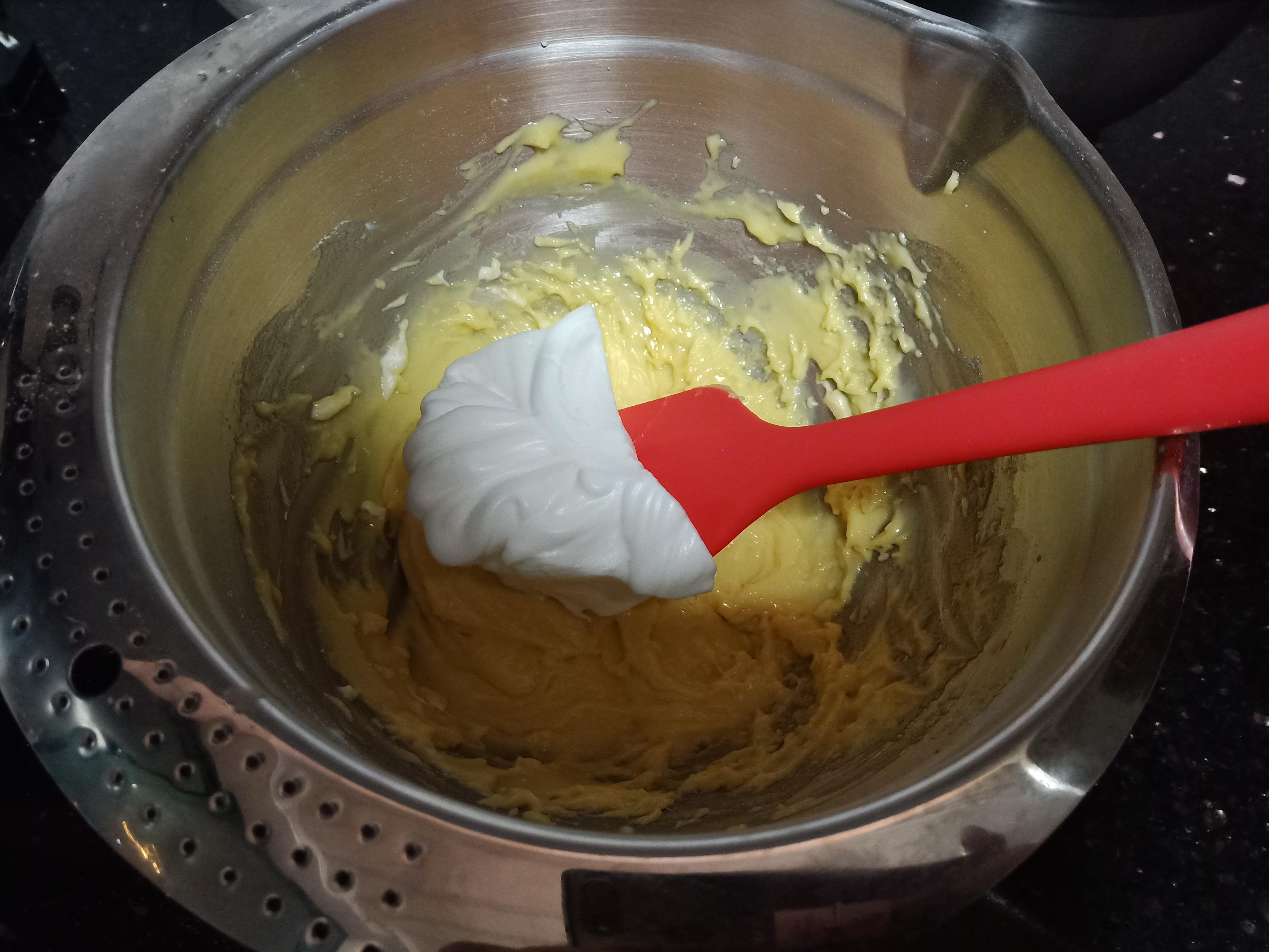 怎么制作健康奶油(蛋糕上的奶油是怎么做的)