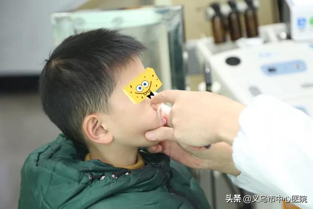 导致孩子听力下降的原因是什么